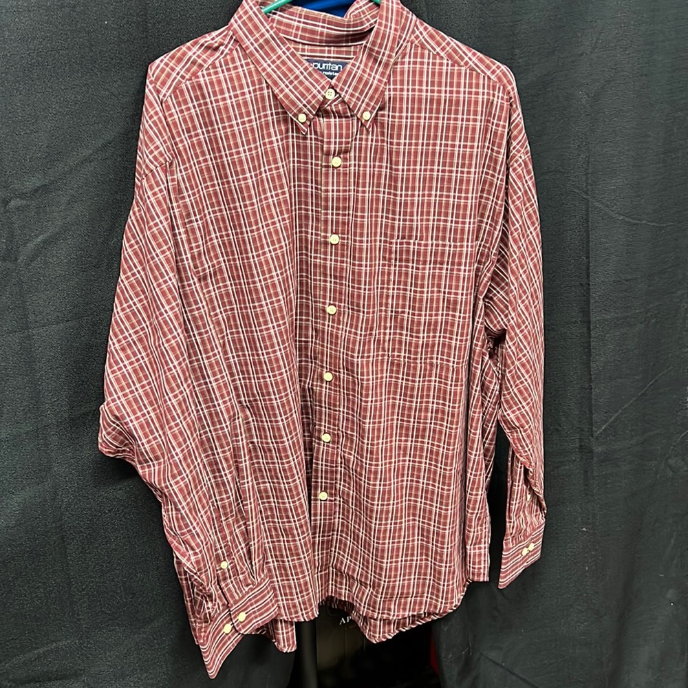 Men’s button-down long sleeve shirt